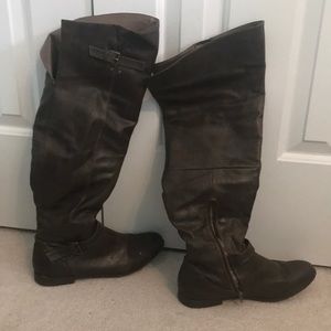Women’s Dark Brown Knee Length Boots. 10
